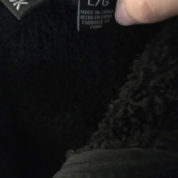Reebok Sherpa zip up. New with tags - Picture 3 of 3